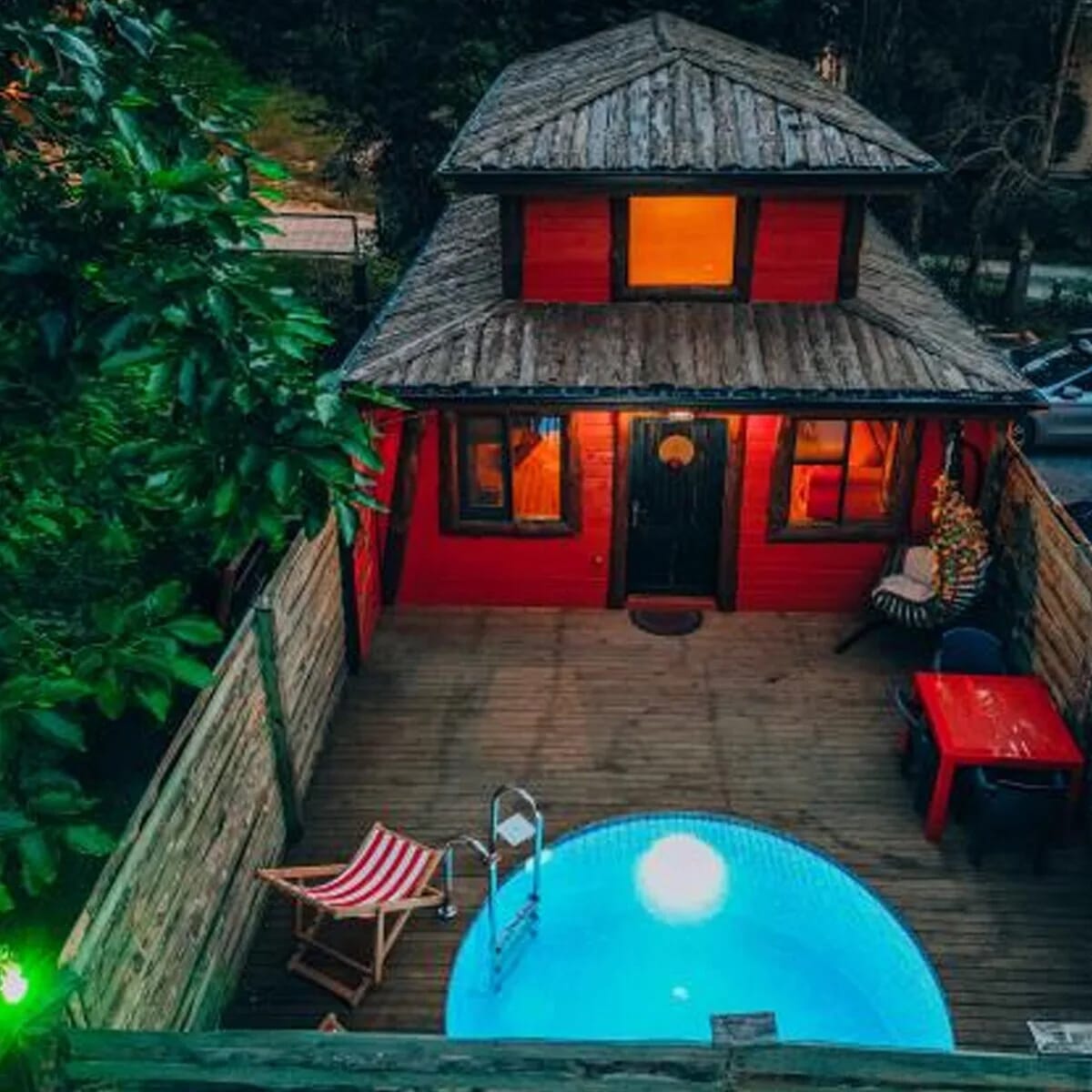 Sapanca Şeker Bungalov'da Doğa İle İç İçe Kahvaltı Dahil Konaklama Seçenekleri