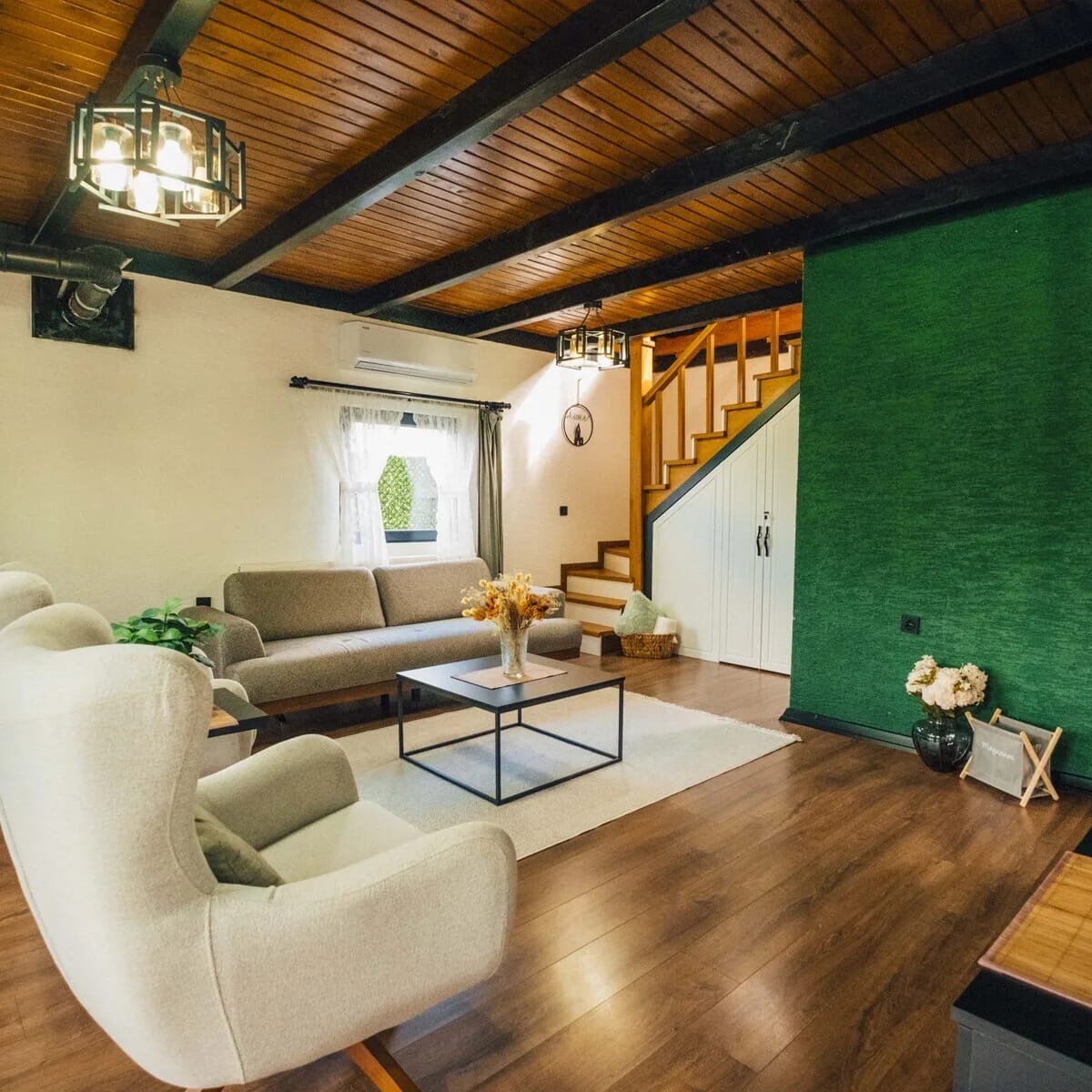 Sapanca Villa Sakura'da Çift Kişilik Kahvaltı Dahil Konaklama Seçenekleri